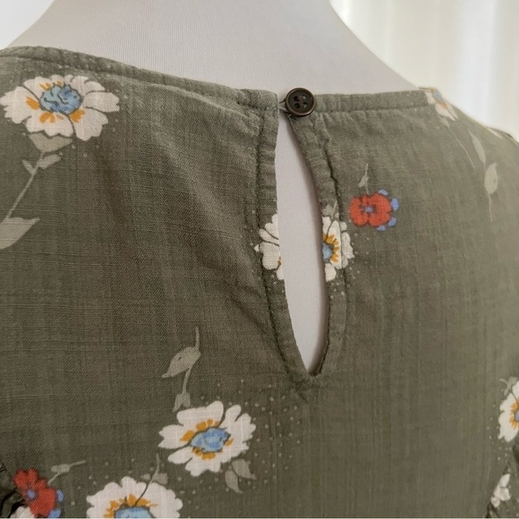 A.n.a. A New Approach Women's Size Medium Short Sleeve Blouse - Picture 7 of 8